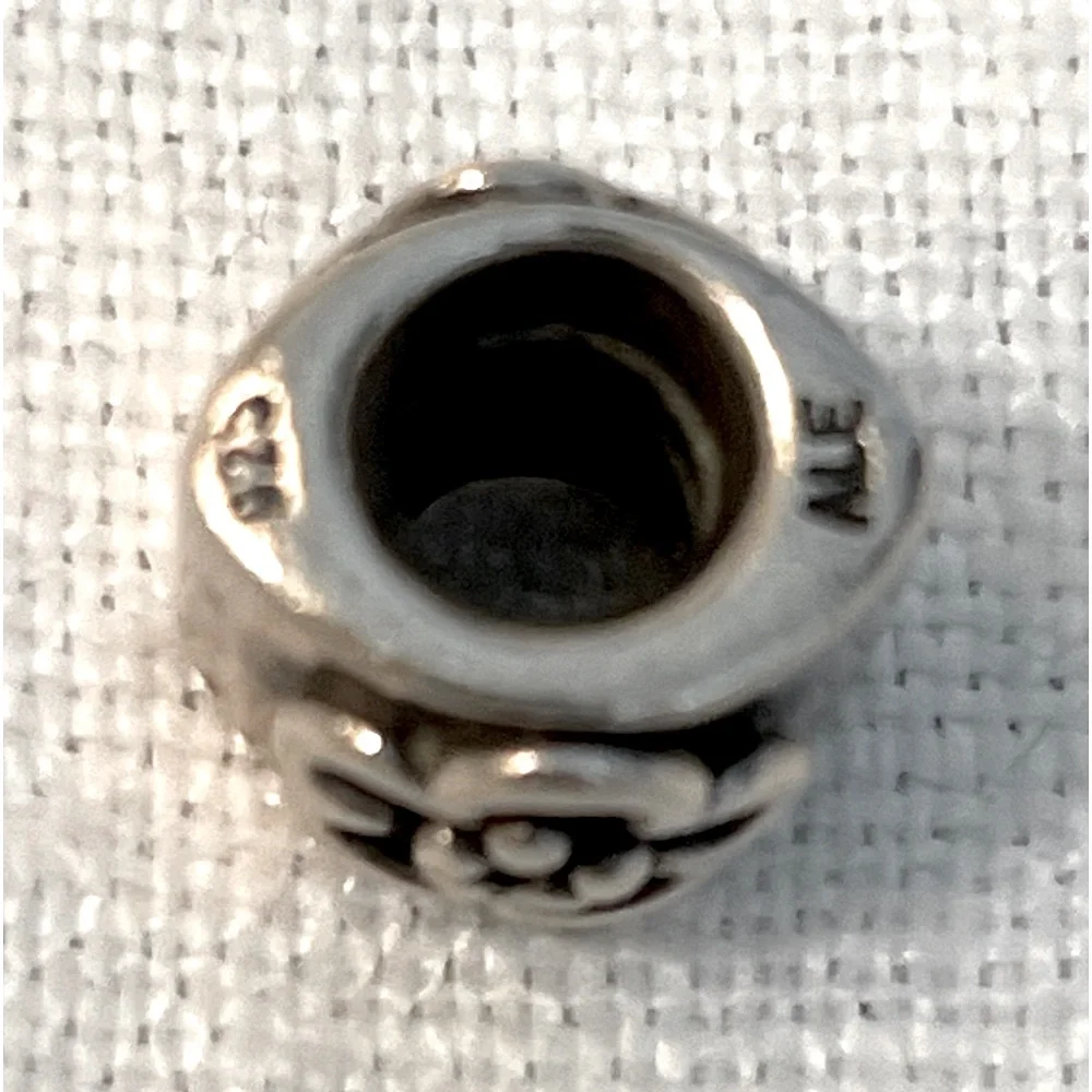Authentic Pandora Authentic Retired Sterling Silver Daisy Bead - Picture 3 of 4